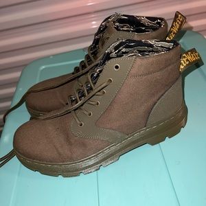 CLOSET CLOSING! Dr Marten Bonny boots